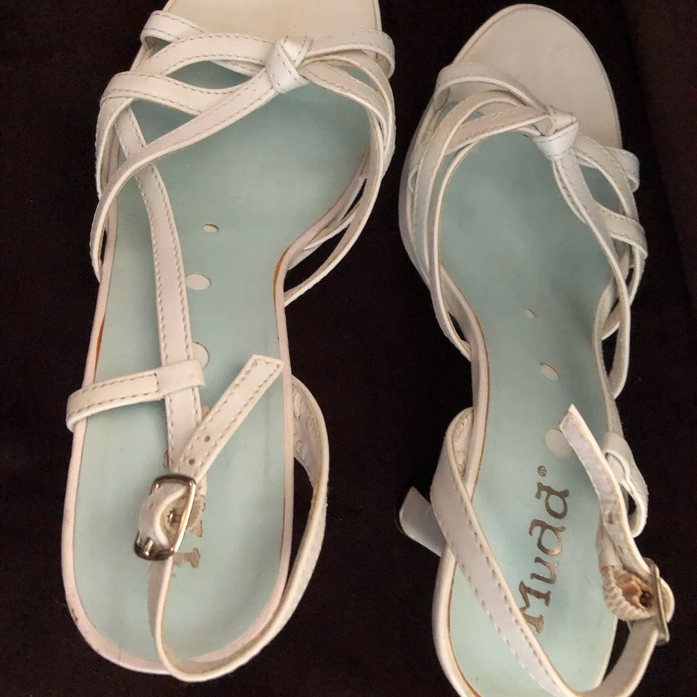 Mudd white sandals, never worn. Size 7.5.